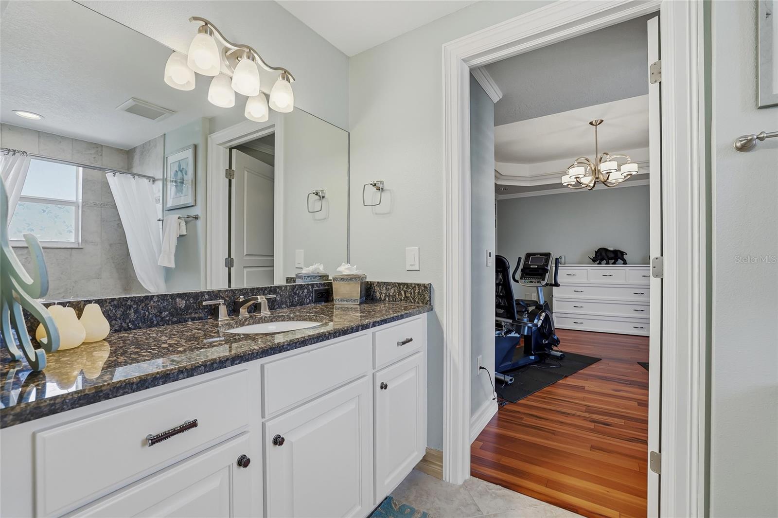 TB8474767 Property Photo