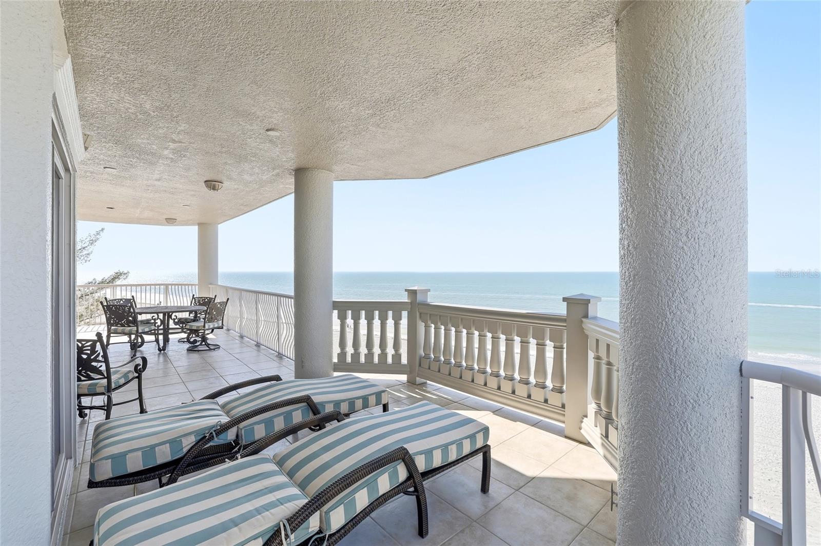 TB8474767 Property Photo