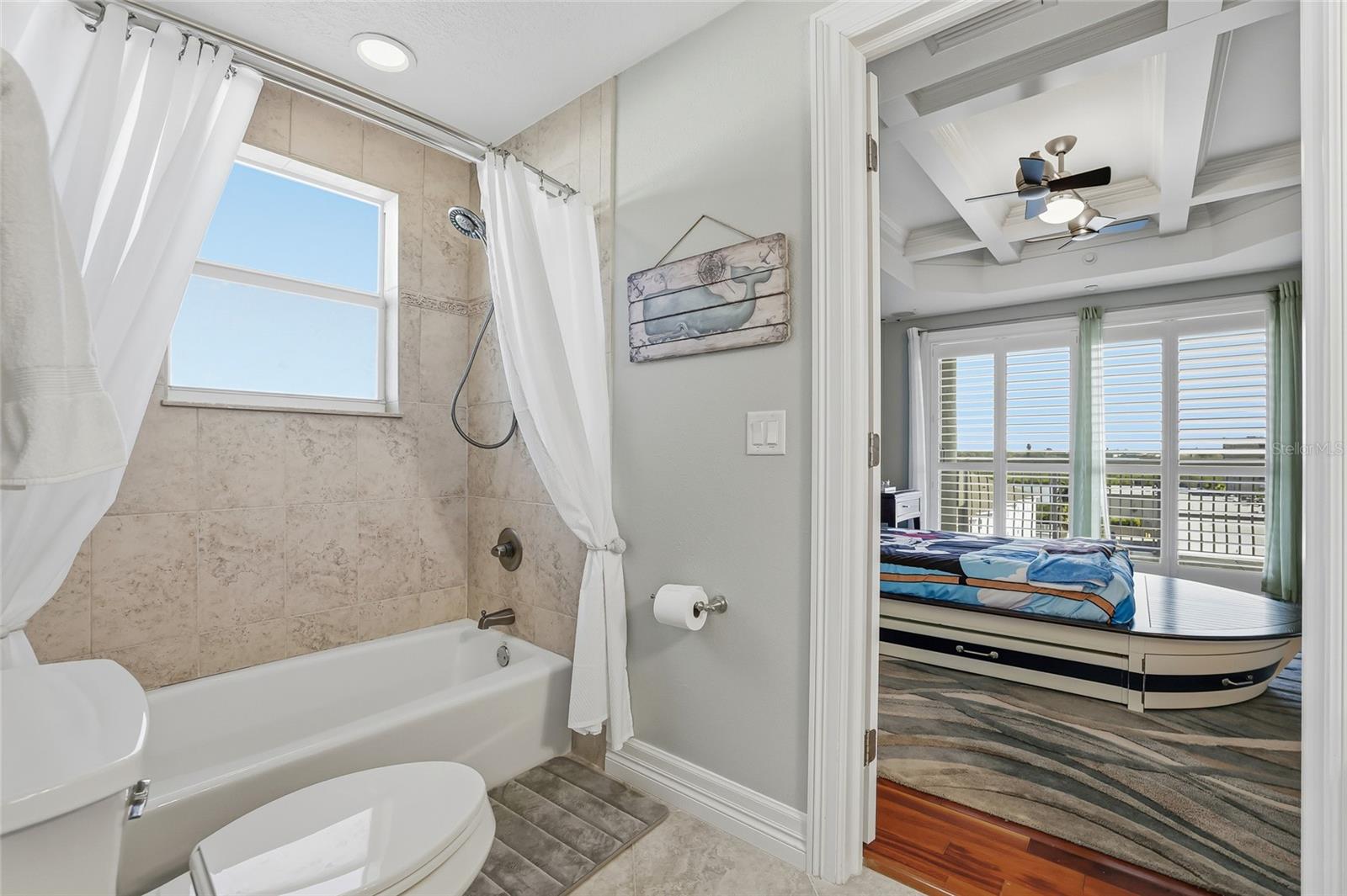 TB8474767 Property Photo