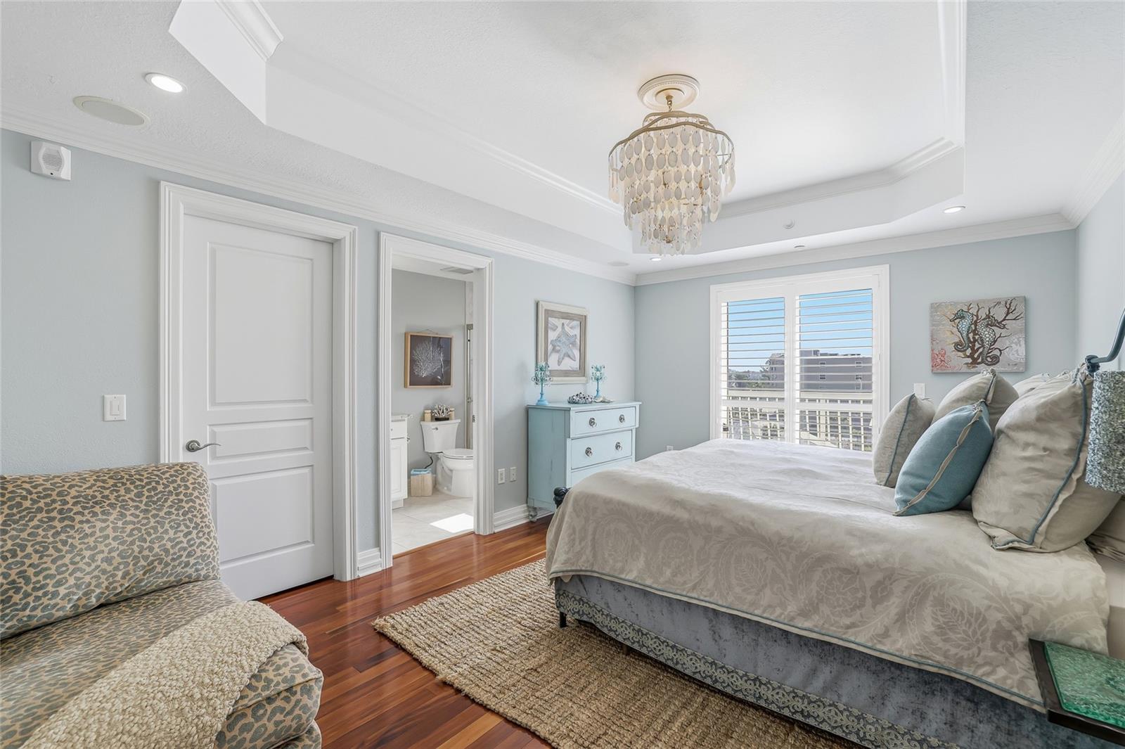 TB8474767 Property Photo