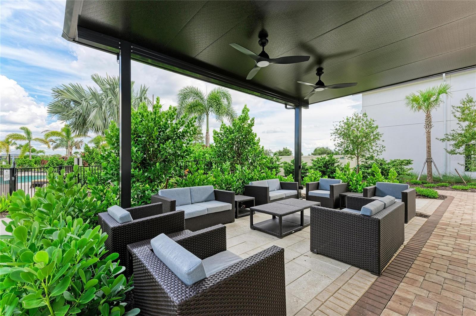 17725 ROOST PL, LAKEWOOD RANCH, FL, 34211