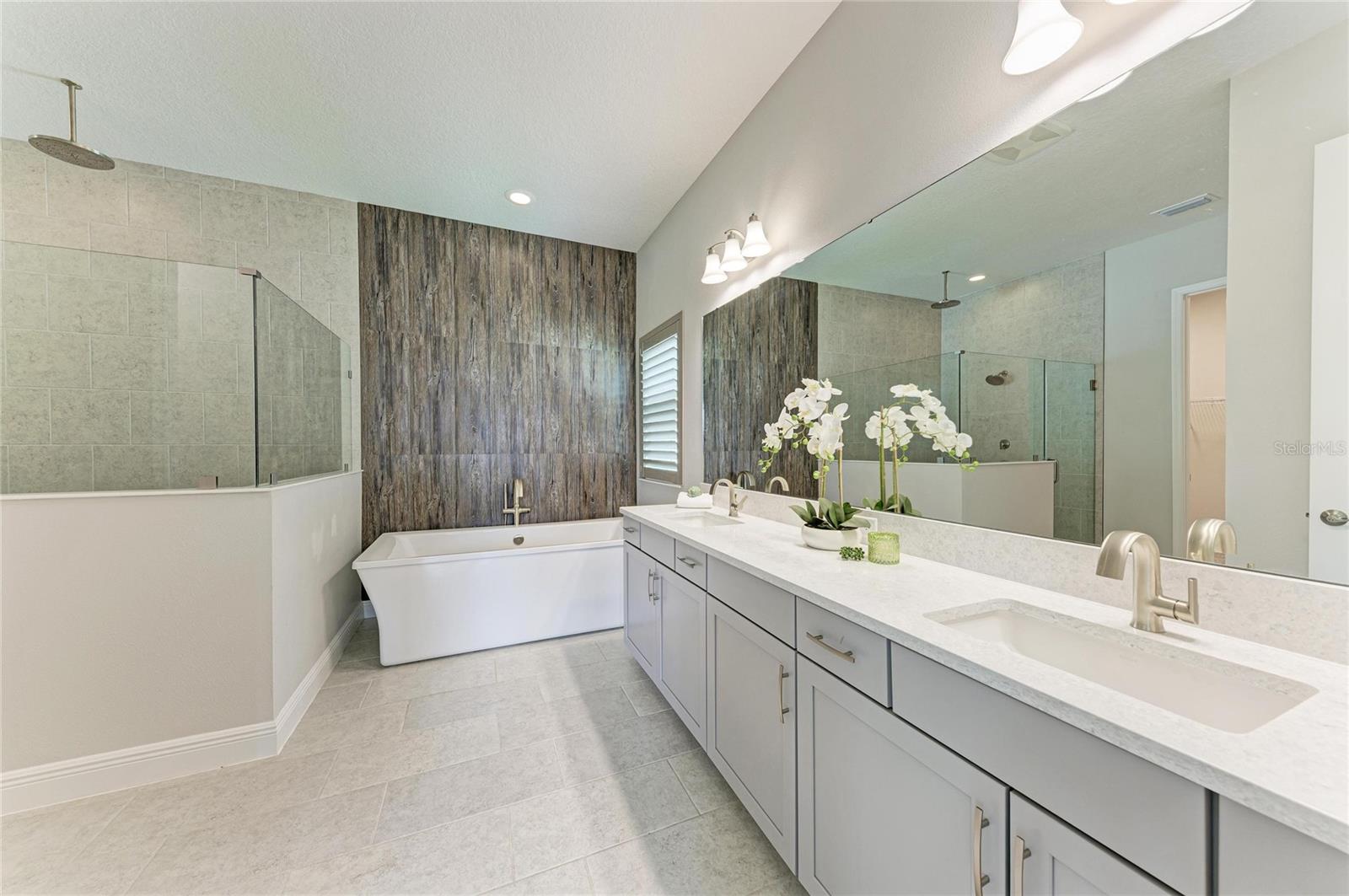 17725 ROOST PL, LAKEWOOD RANCH, FL, 34211