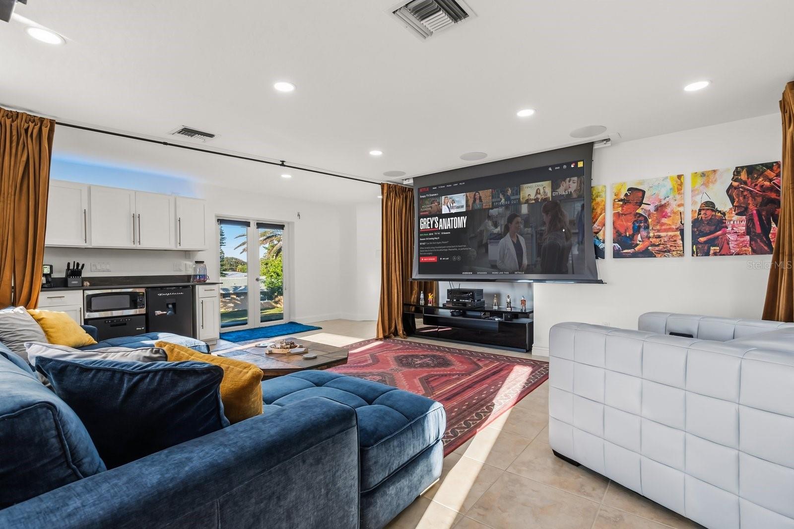 O6381349 Property Photo