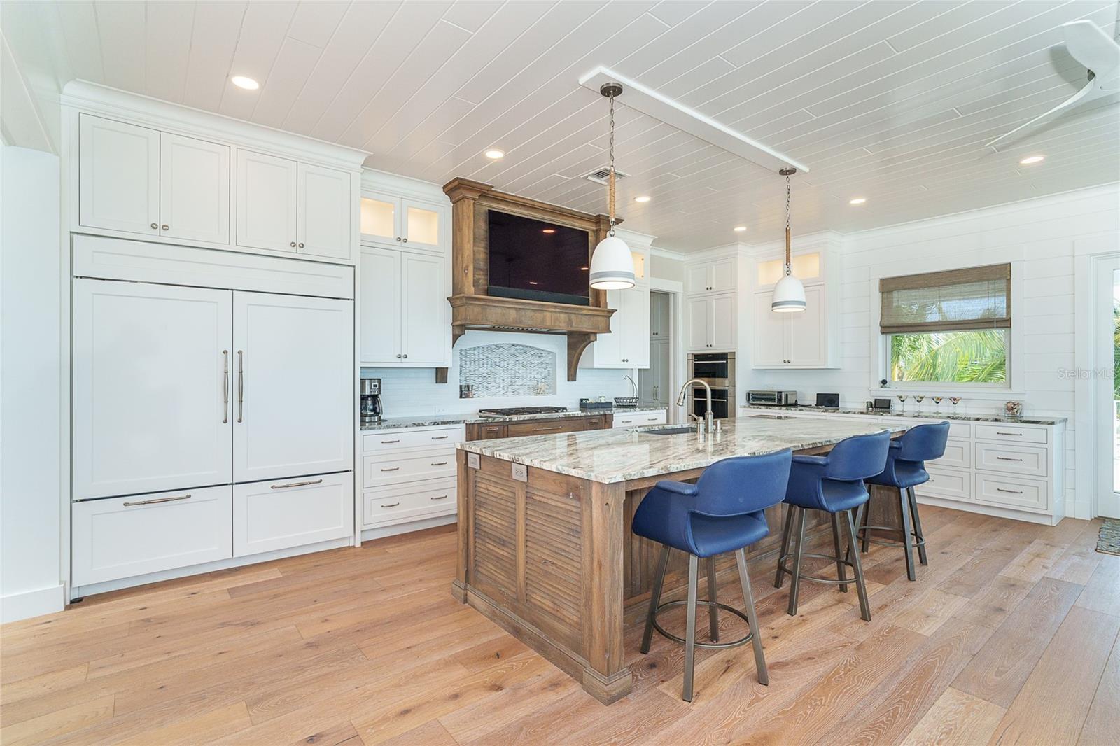 D6146116 Property Photo