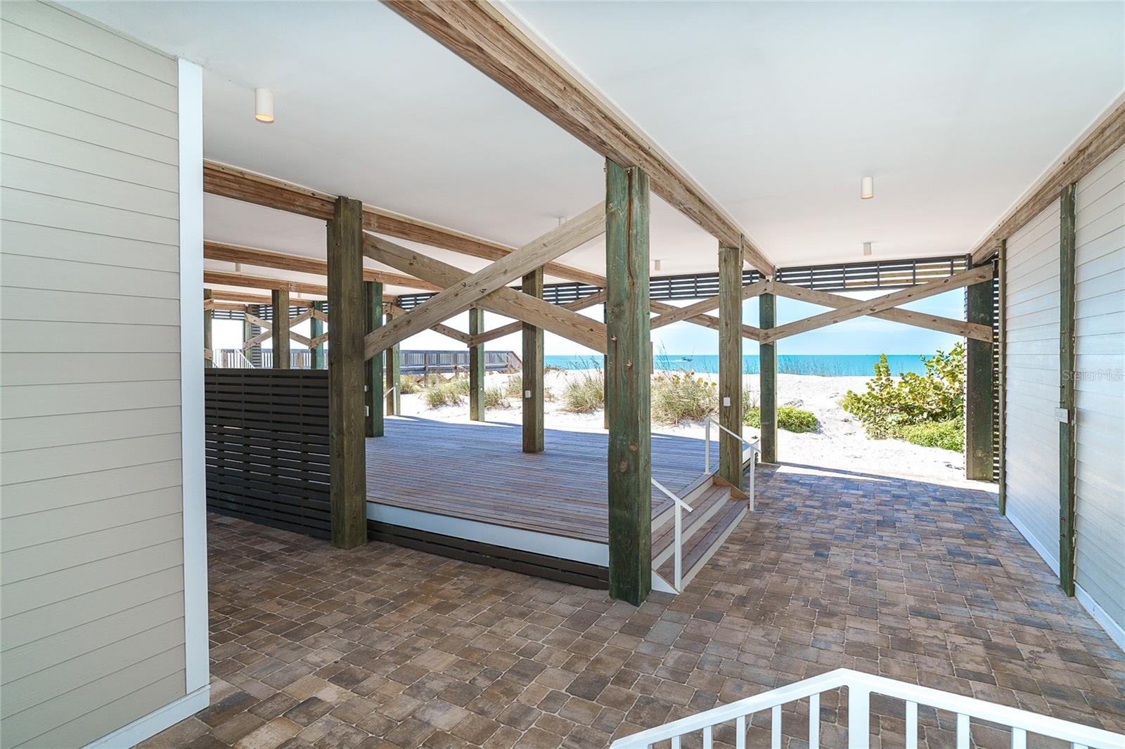 D6146116 Property Photo