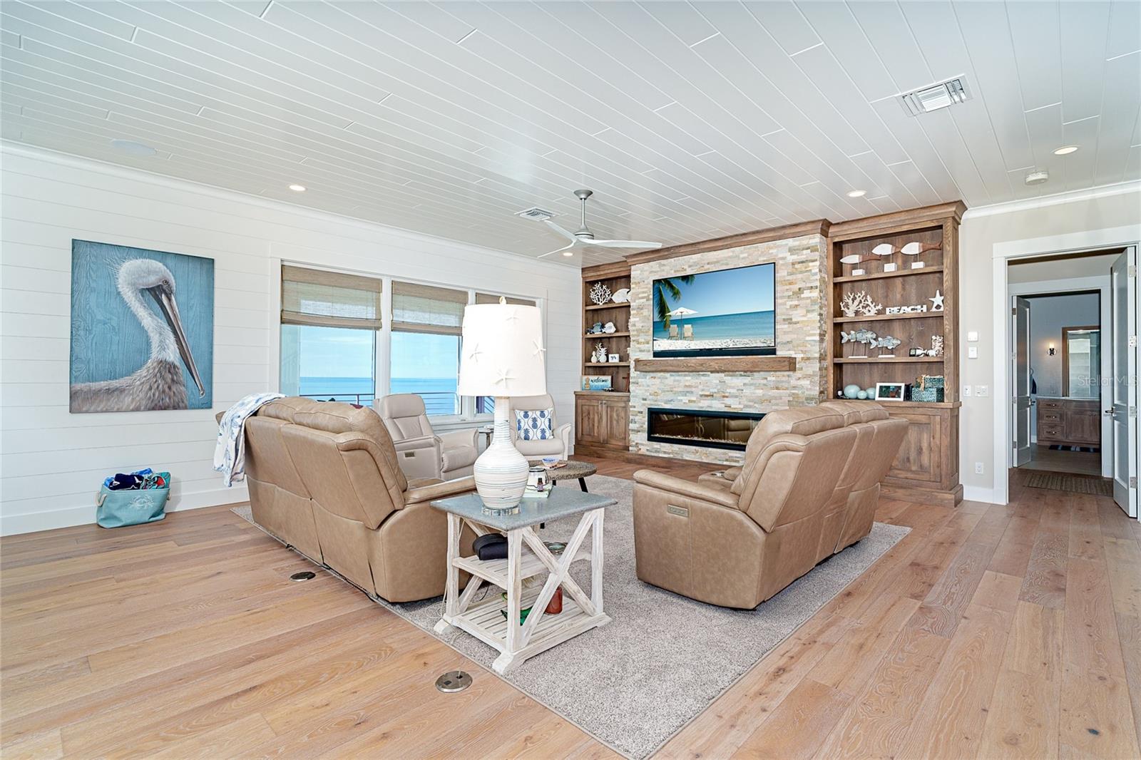 D6146116 Property Photo