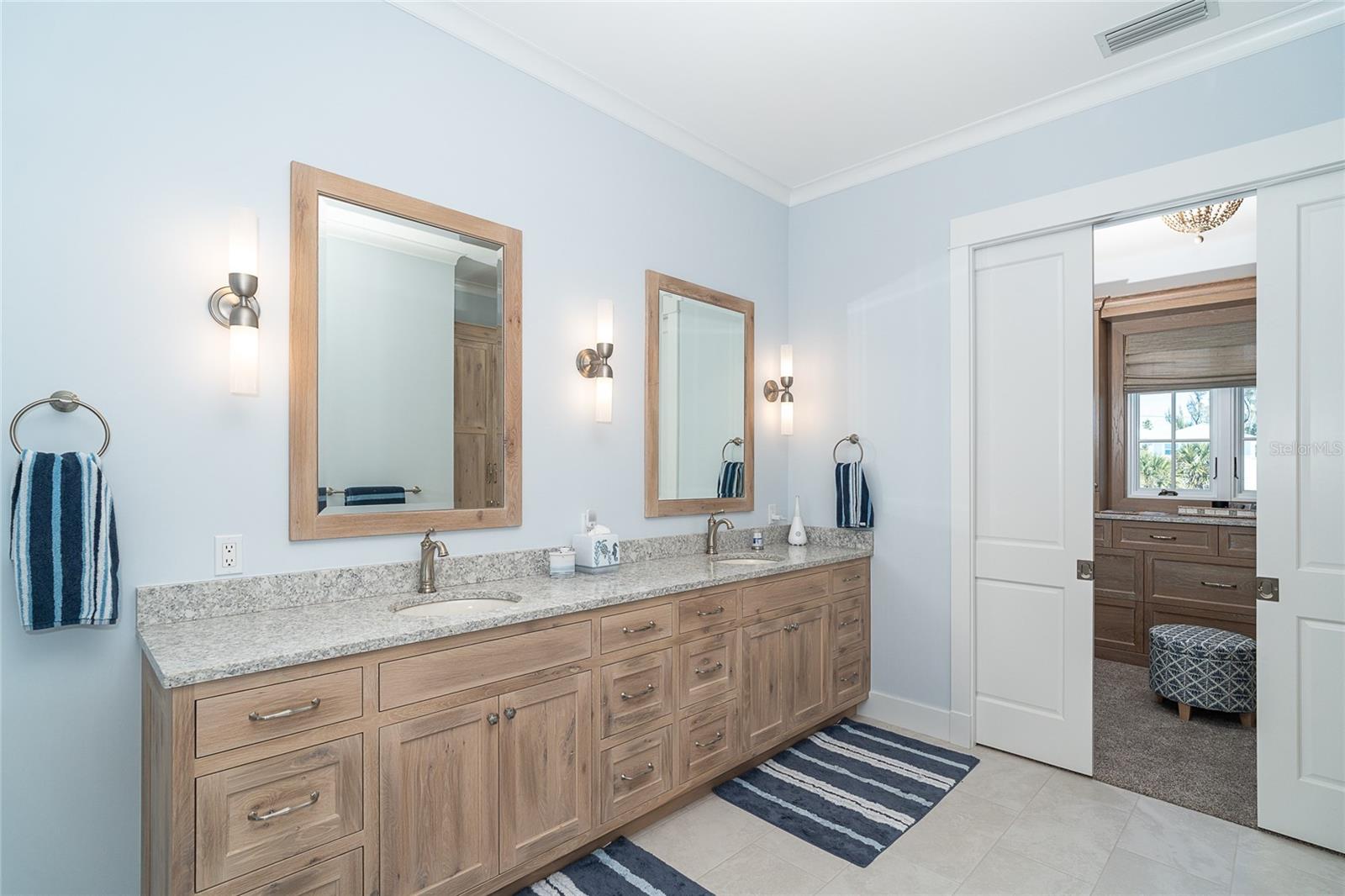 D6146116 Property Photo