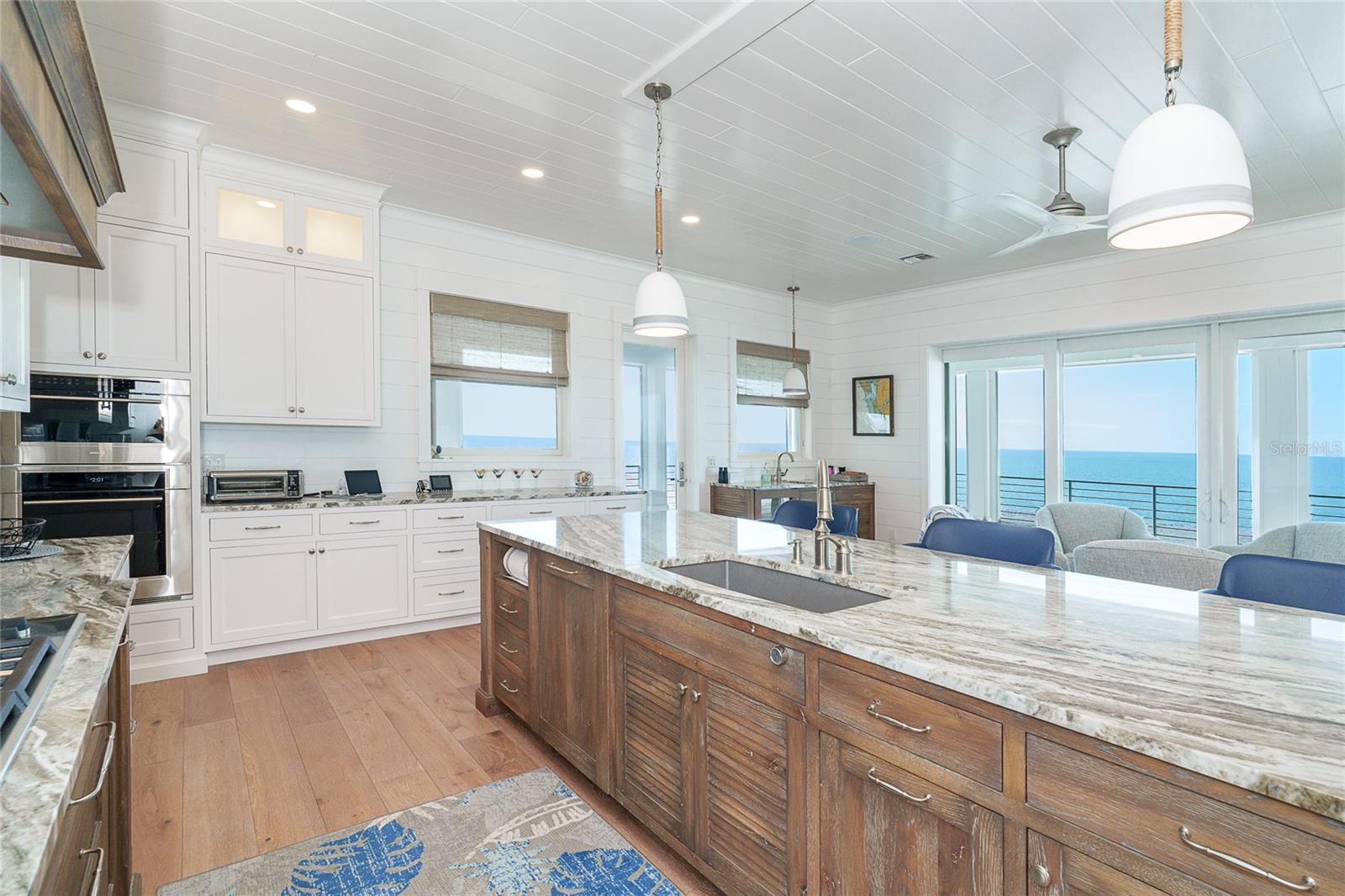 D6146116 Property Photo