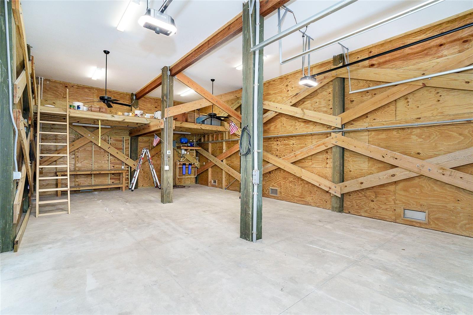 D6146116 Property Photo