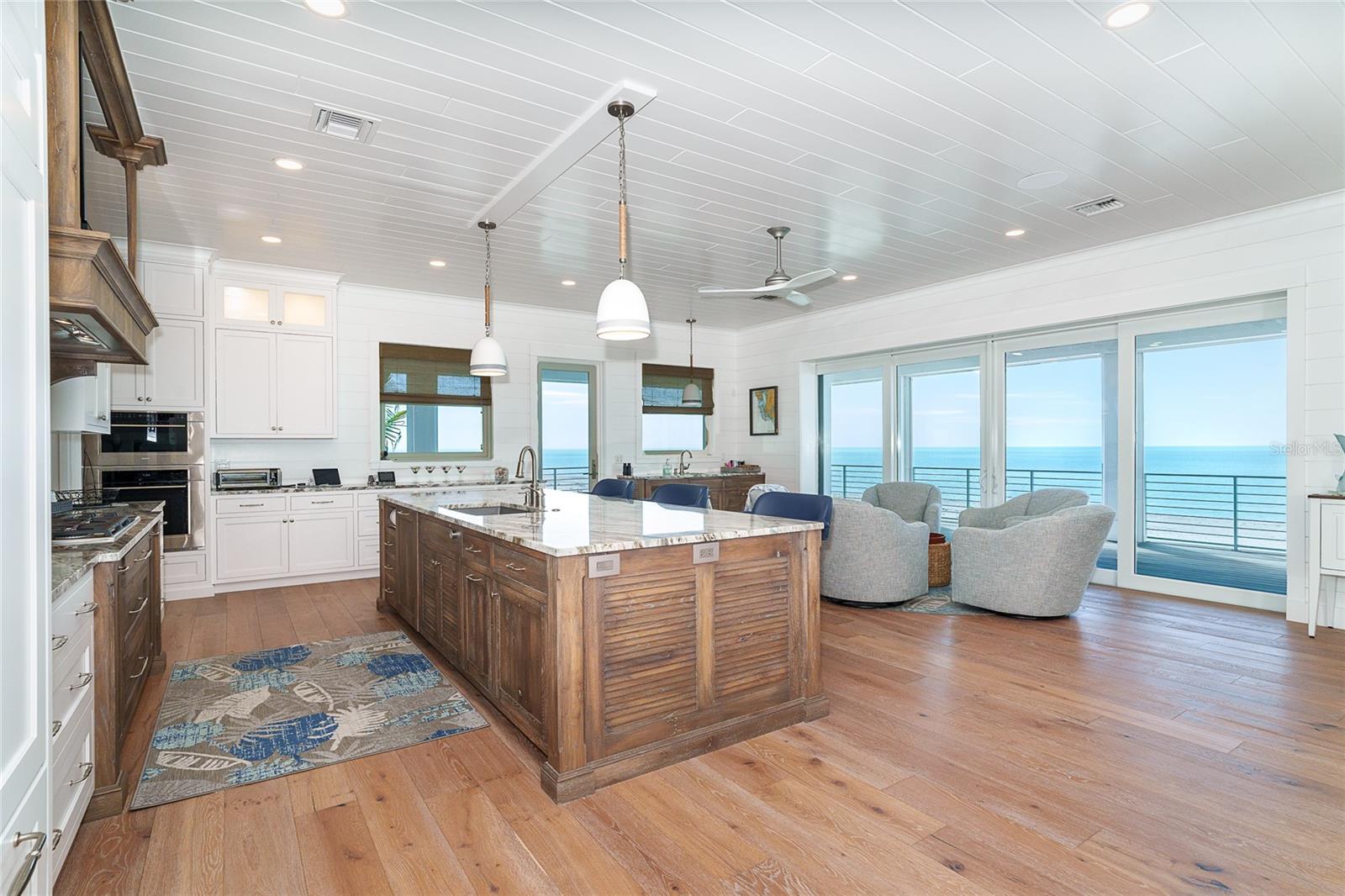 D6146116 Property Photo