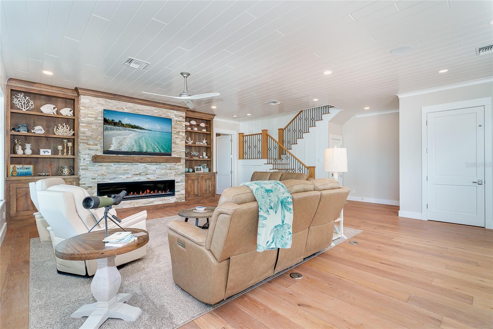 D6146116 Property Photo