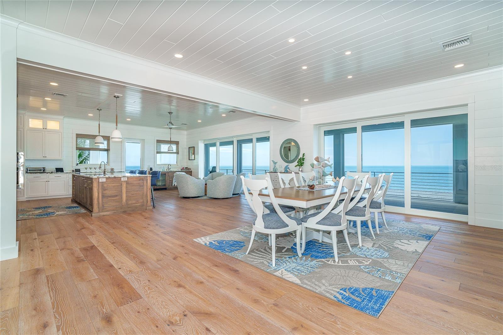 D6146116 Property Photo