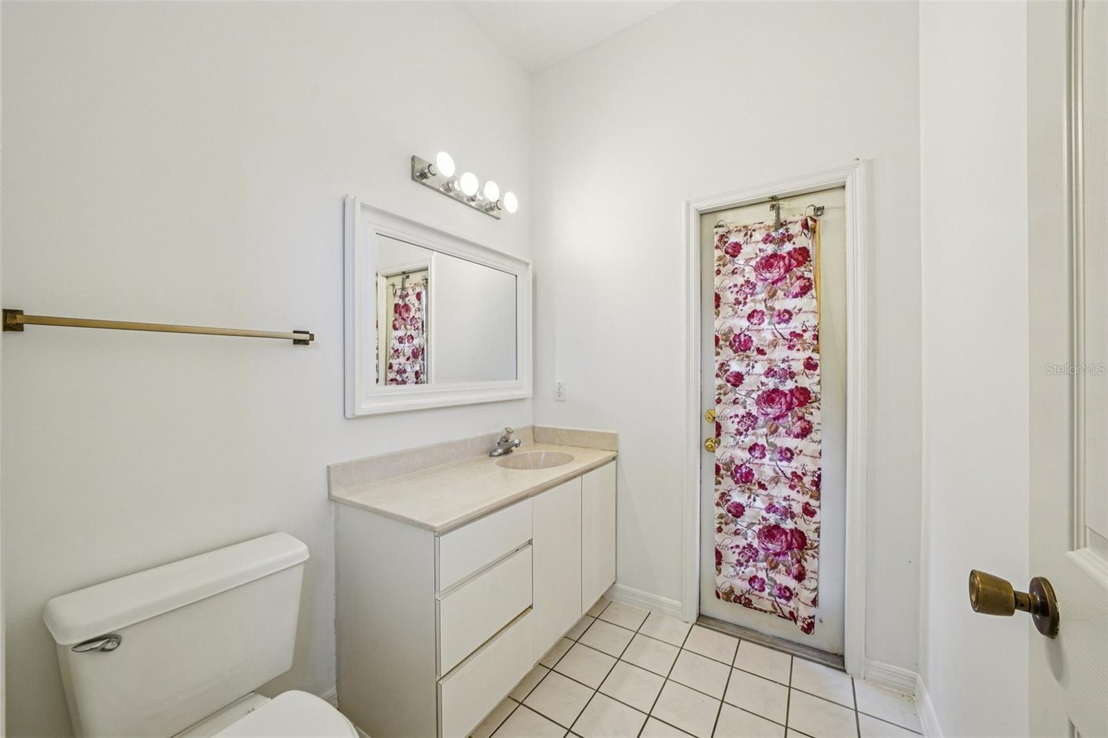 2nd primary en suite