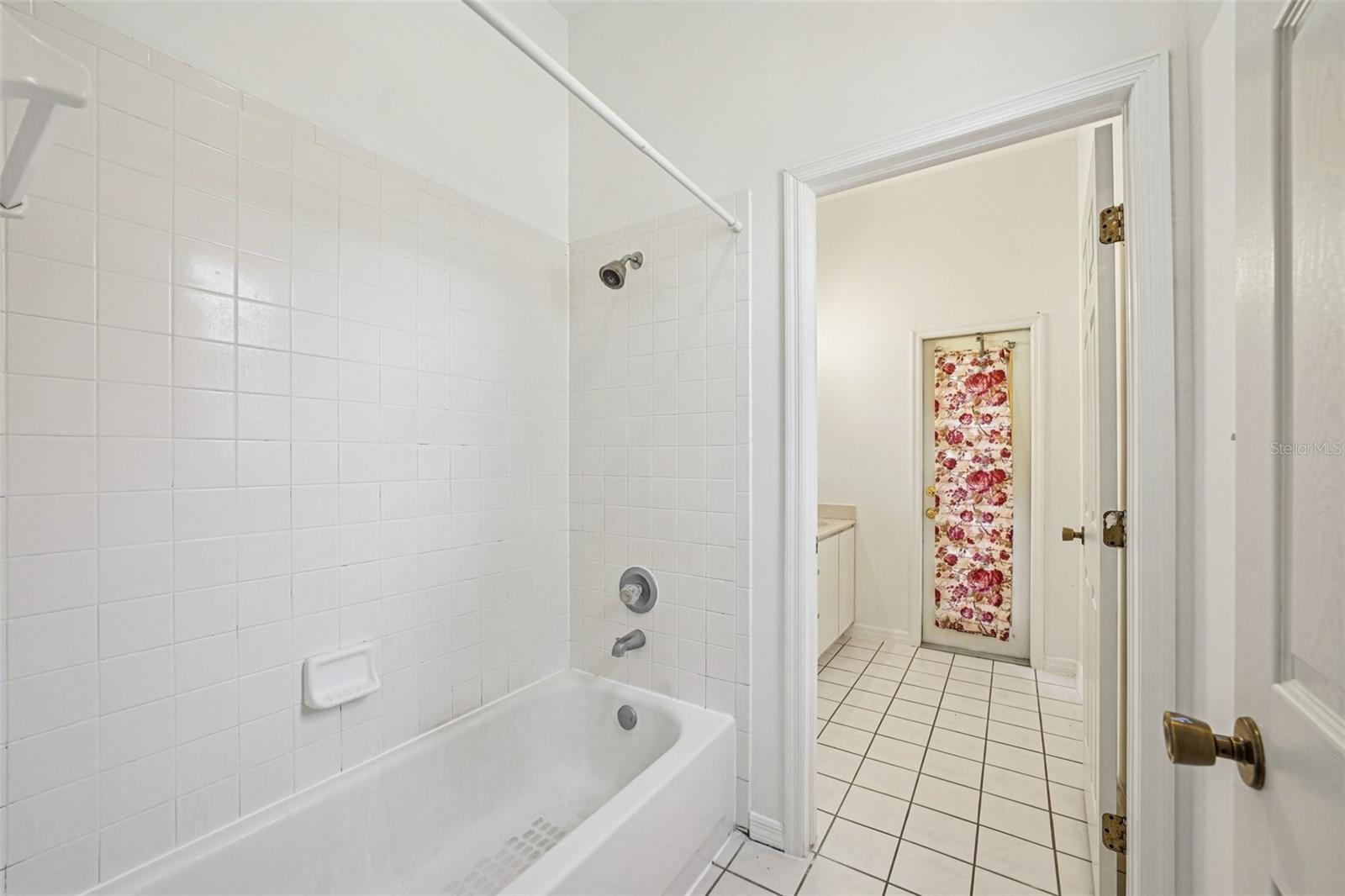 2nd primary en suite