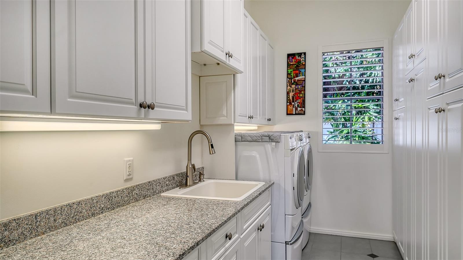 A4682051 Property Photo