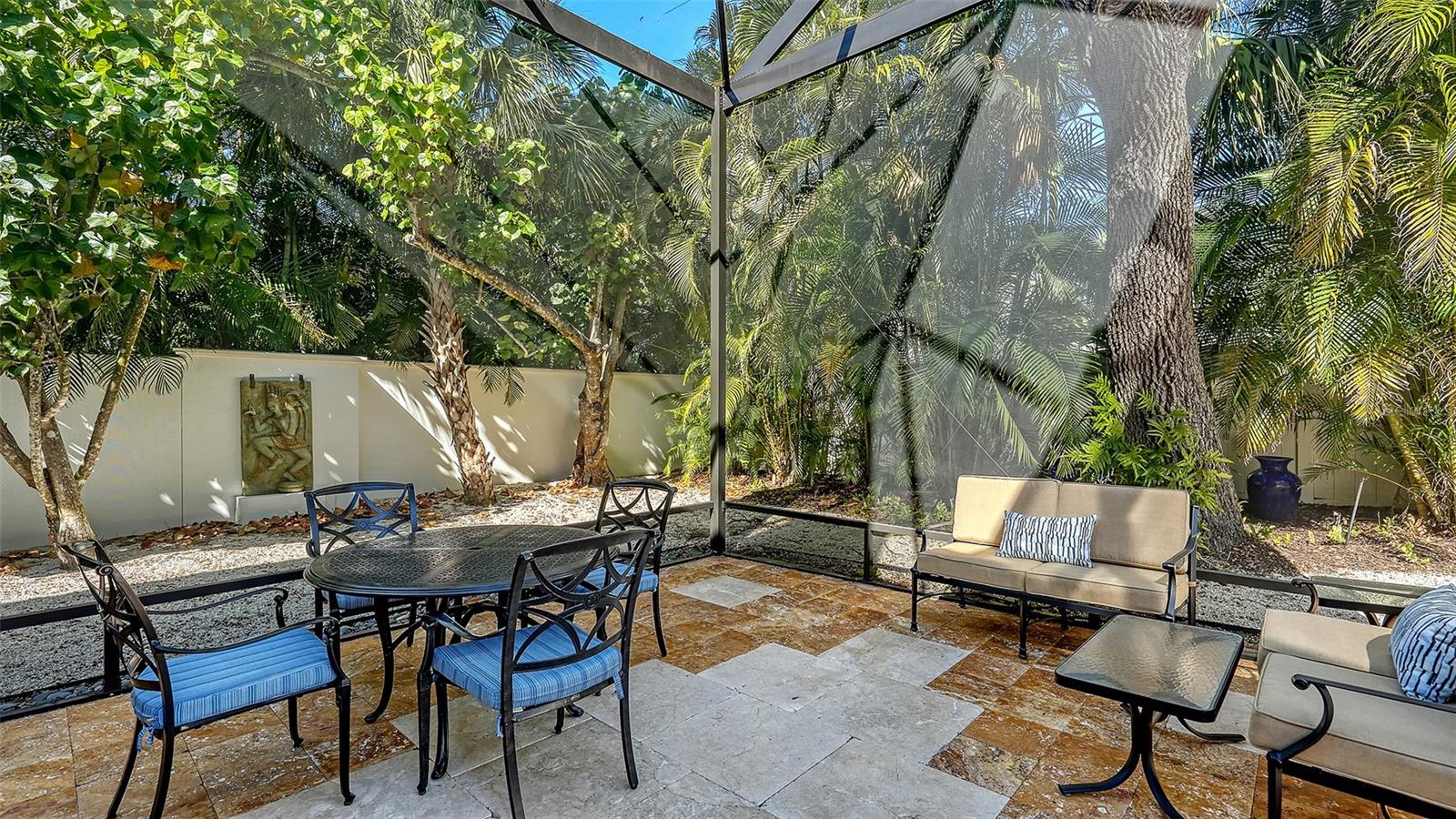 A4682051 Property Photo