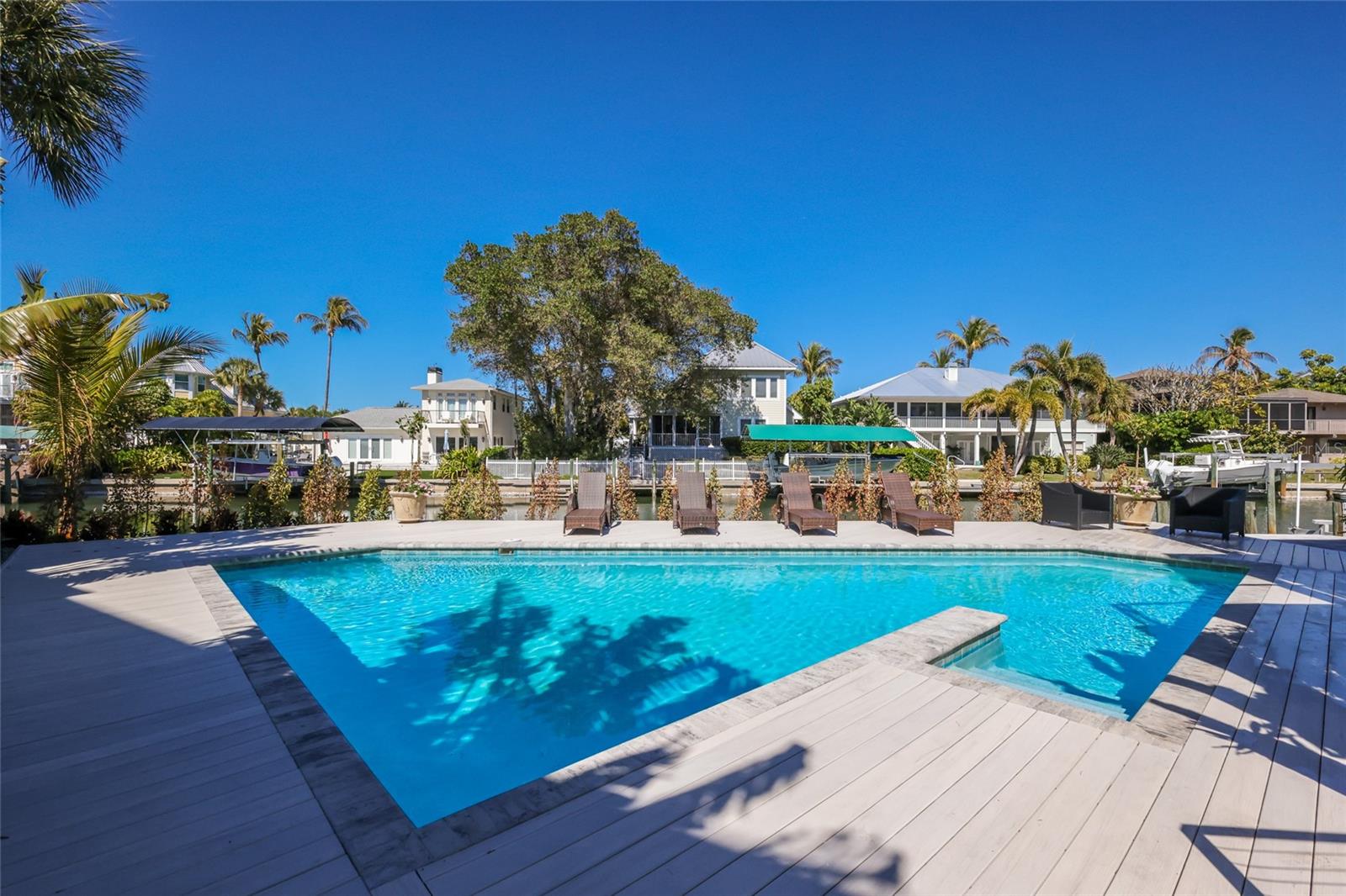 D6146117 Property Photo