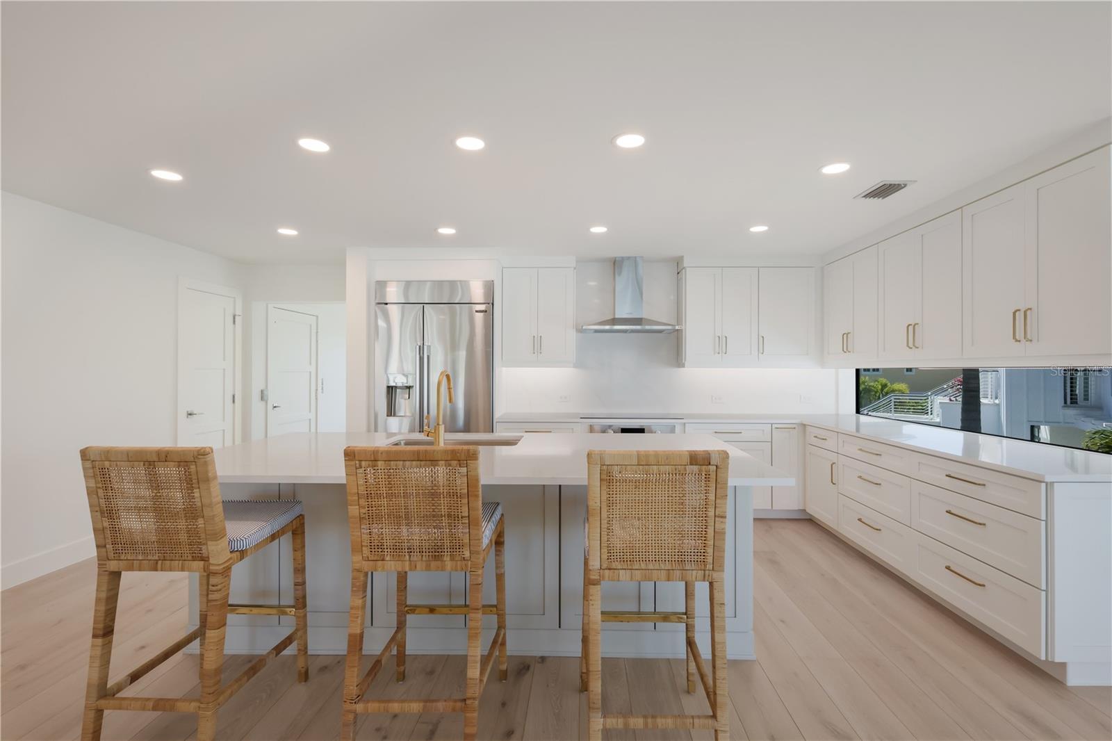 D6146117 Property Photo