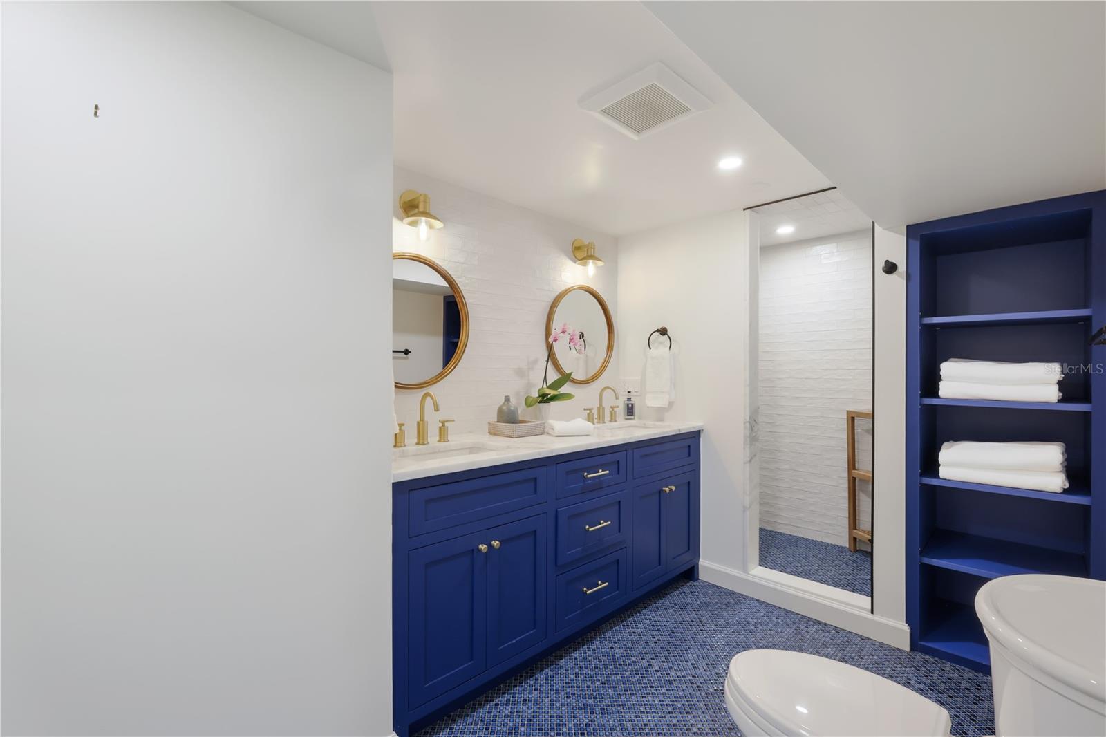 D6146117 Property Photo