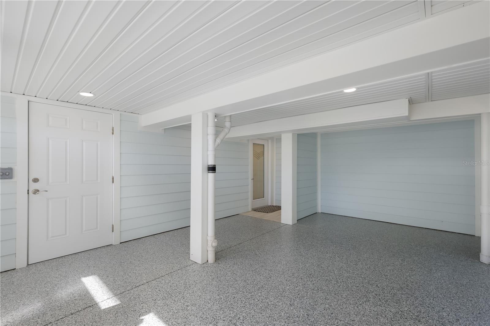 D6146117 Property Photo