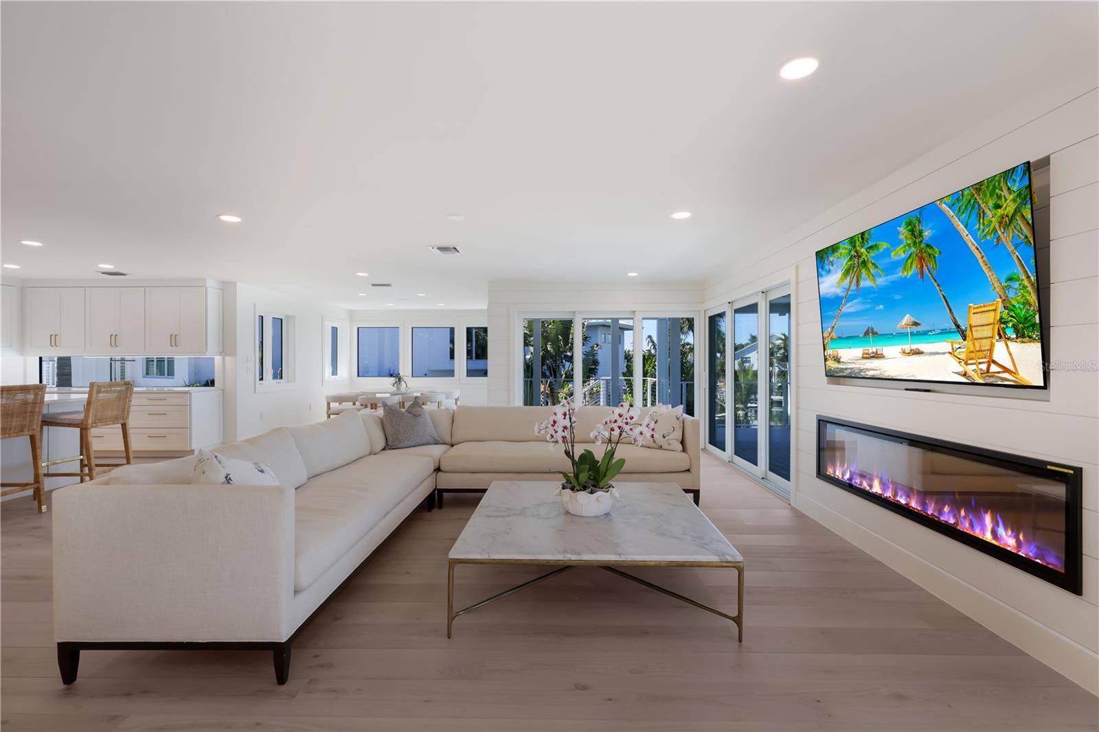 D6146117 Property Photo