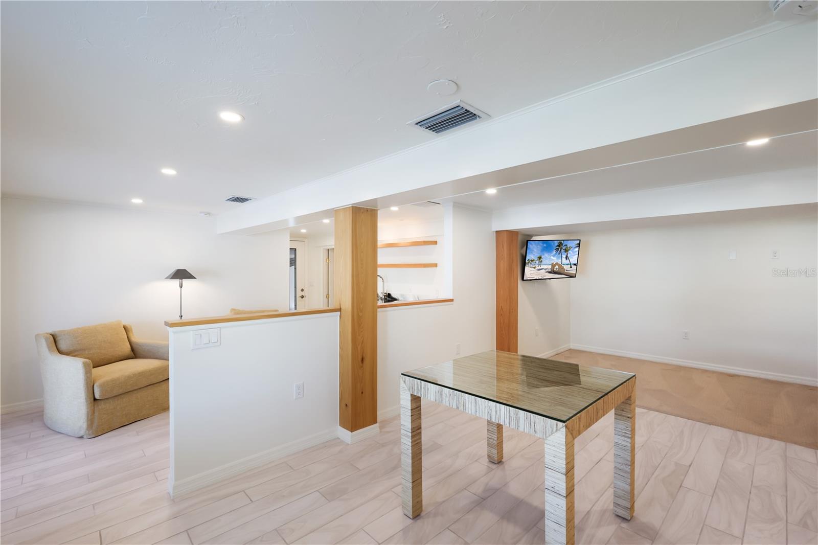 D6146117 Property Photo