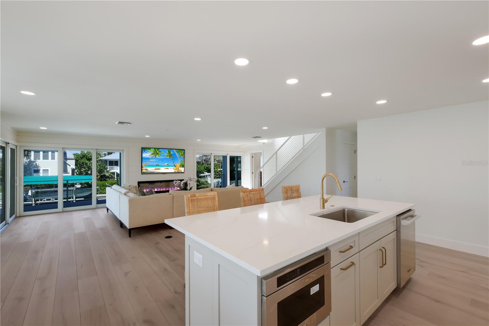 D6146117 Property Photo