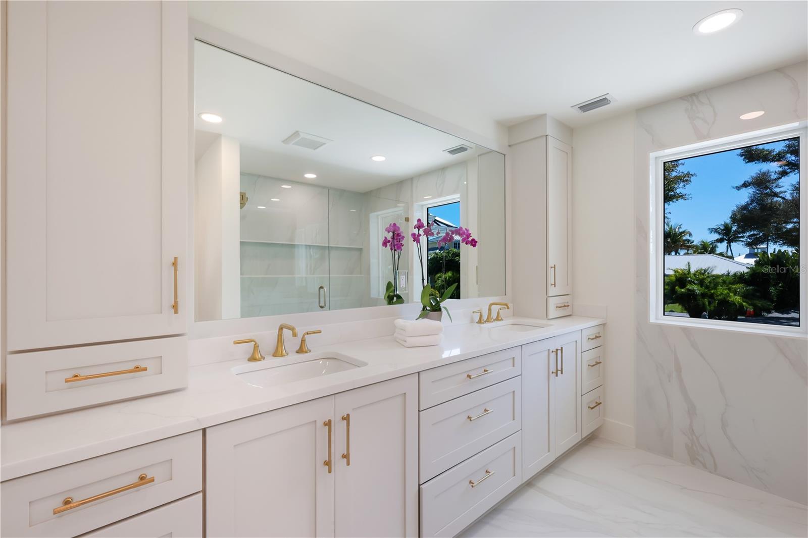 D6146117 Property Photo