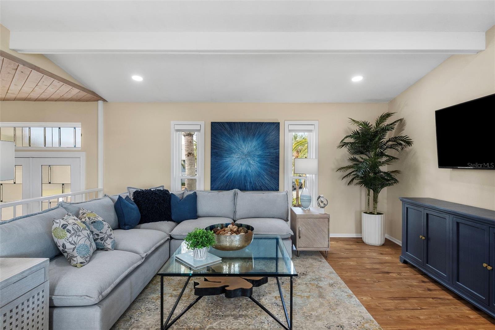 Living room / Dining Room combination