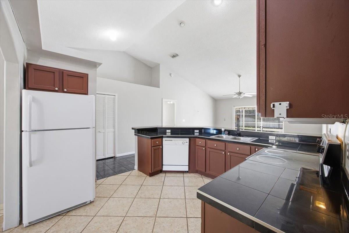 364 NEVADA LOOP RD, DAVENPORT, FL, 33897