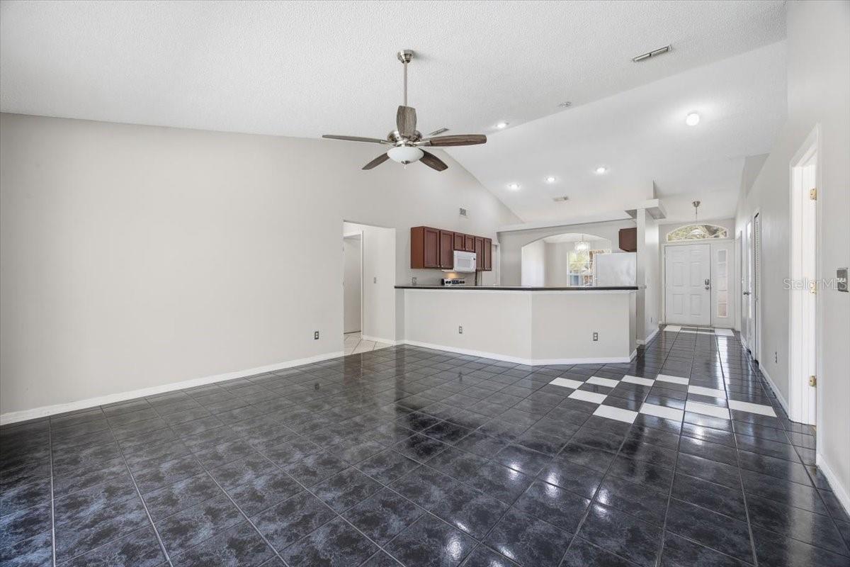 364 NEVADA LOOP RD, DAVENPORT, FL, 33897