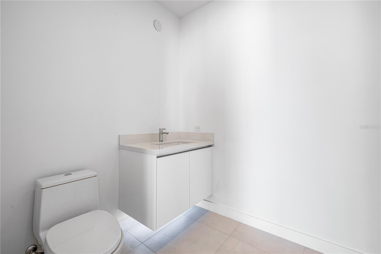 A4682068 Property Photo