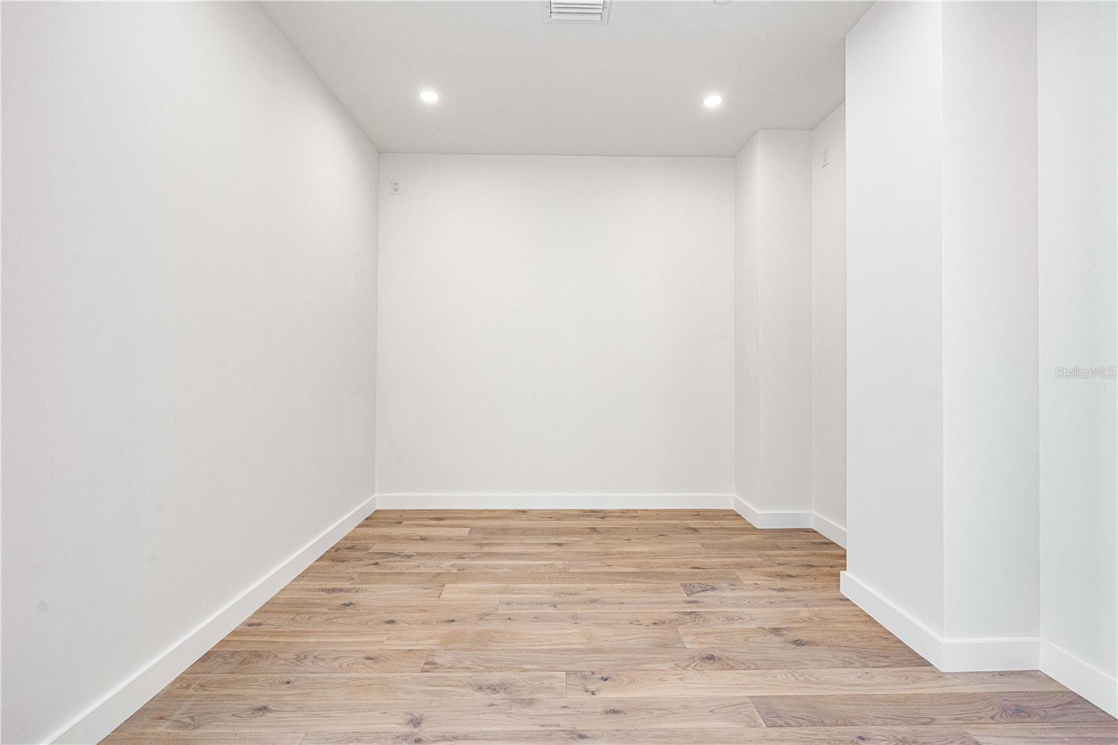 A4682068 Property Photo