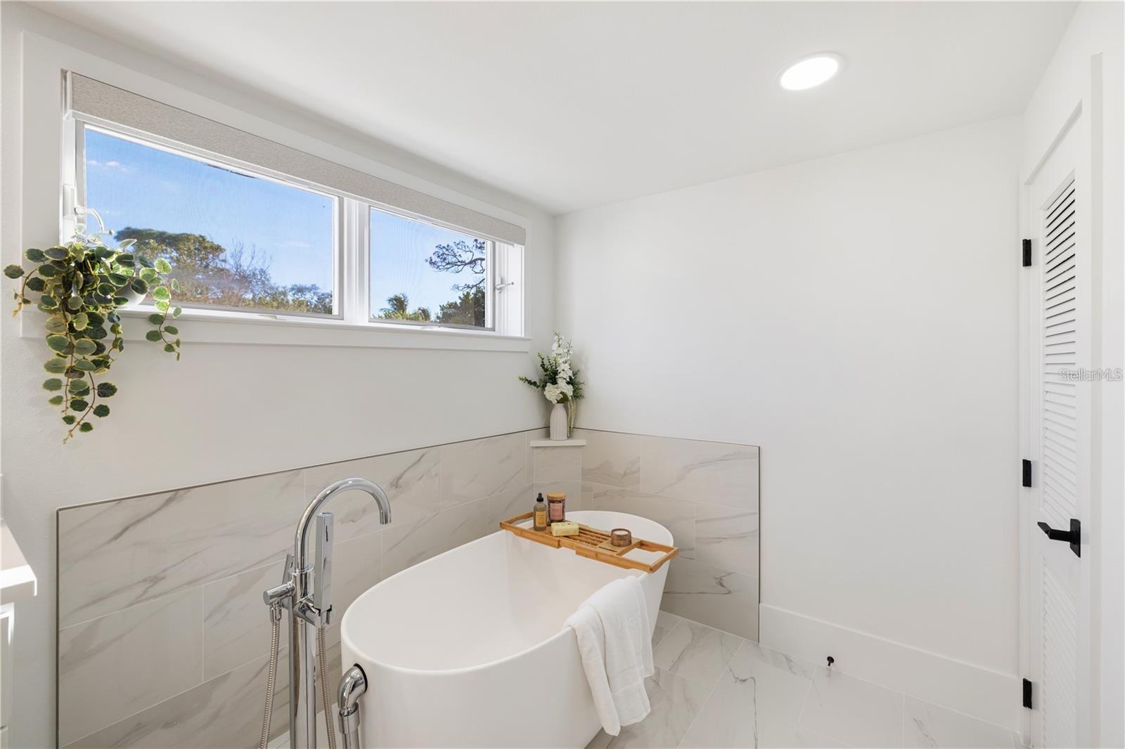 A4682070 Property Photo