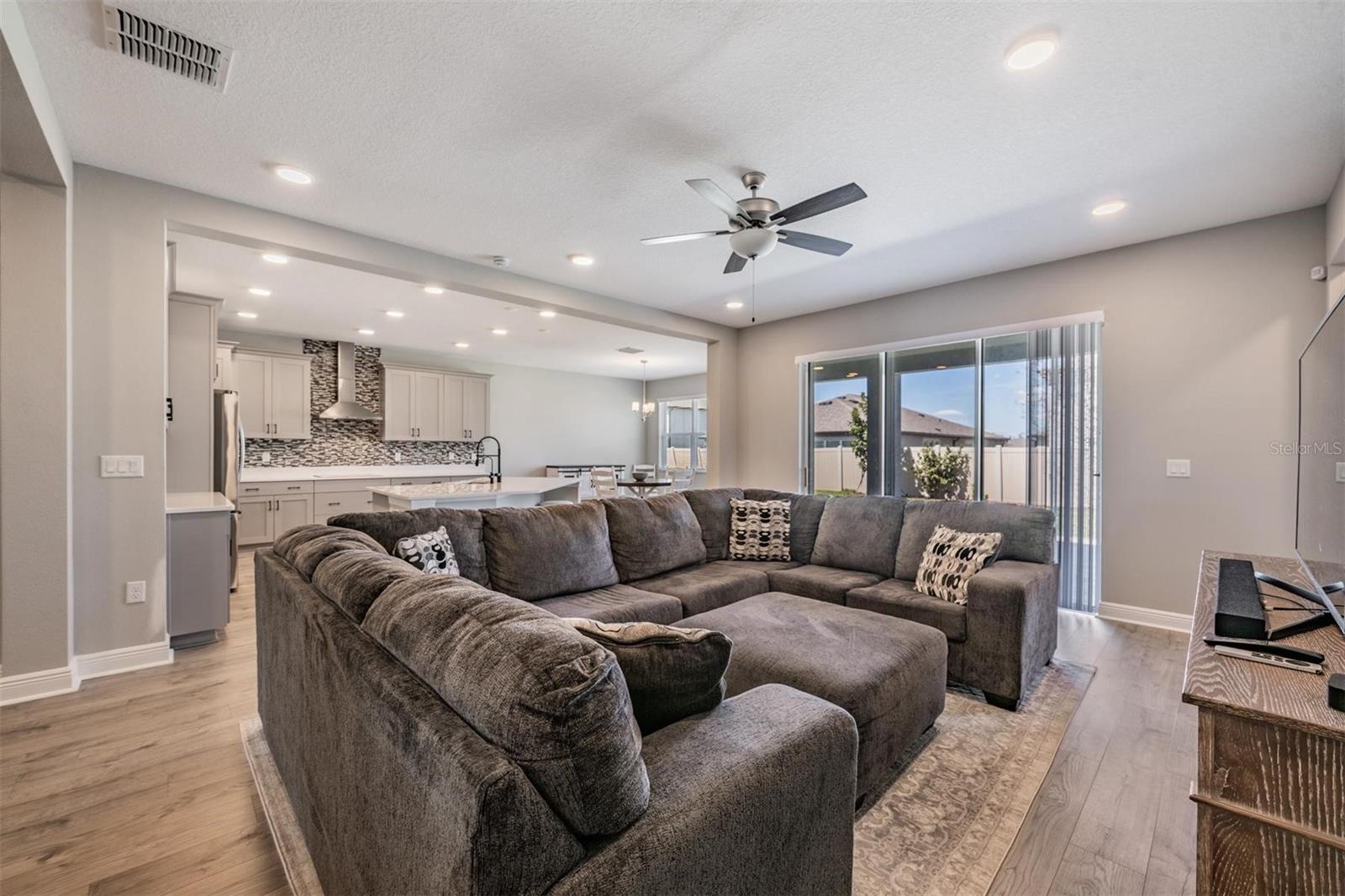 33115 SYCAMORE LEAF DR, WESLEY CHAPEL, FL, 33545