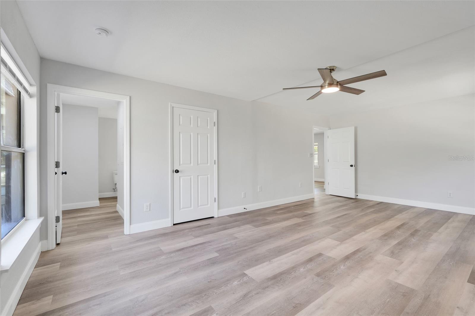 311 GRIFFIN VIEW DR, LADY LAKE, FL, 32159