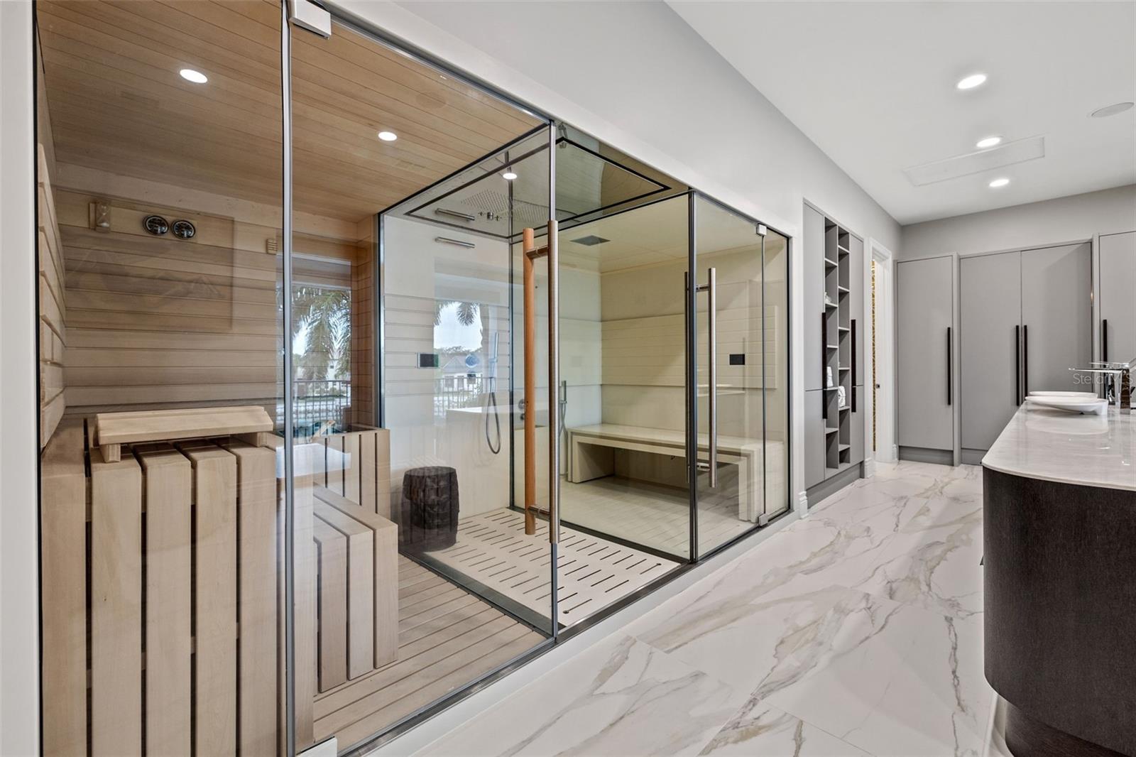 TB8475019 Property Photo