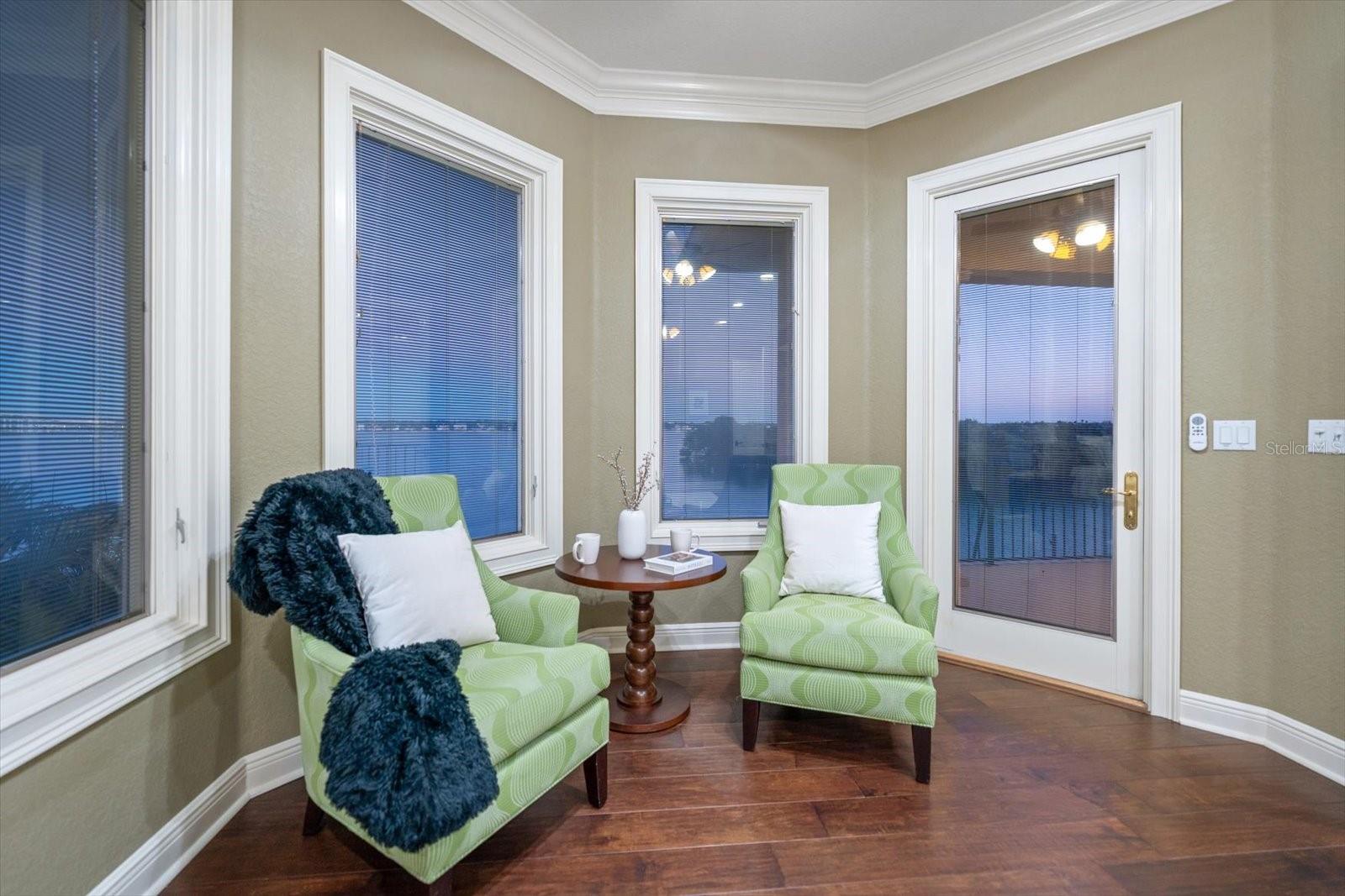 TB8475058 Property Photo