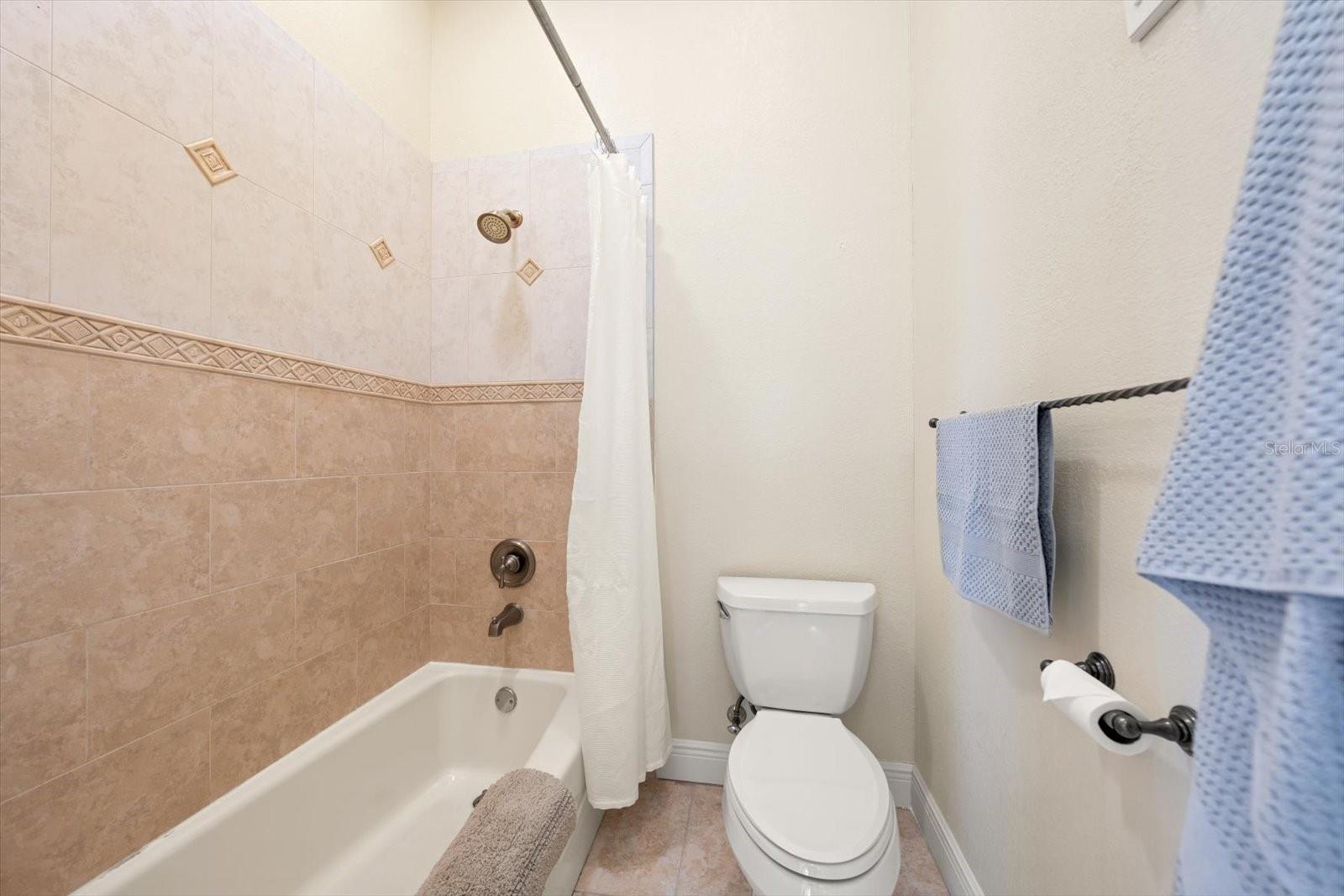 TB8475058 Property Photo