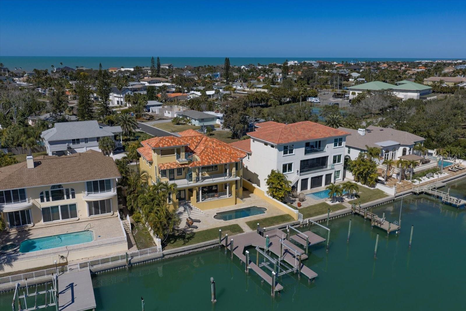 TB8475058 Property Photo