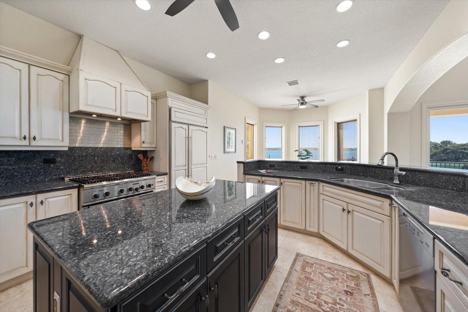 TB8475058 Property Photo