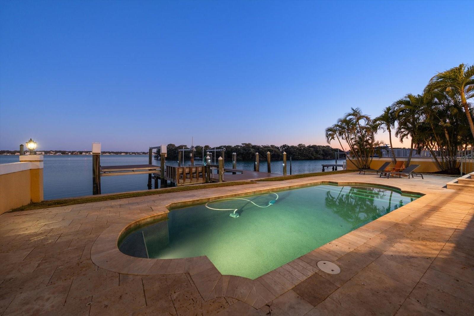 TB8475058 Property Photo