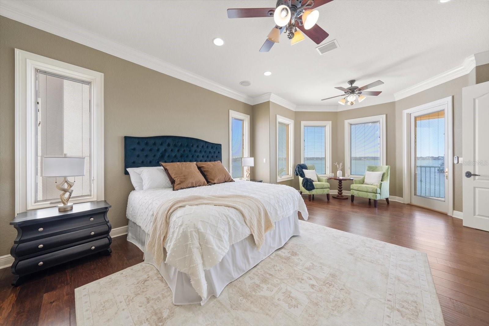 TB8475058 Property Photo