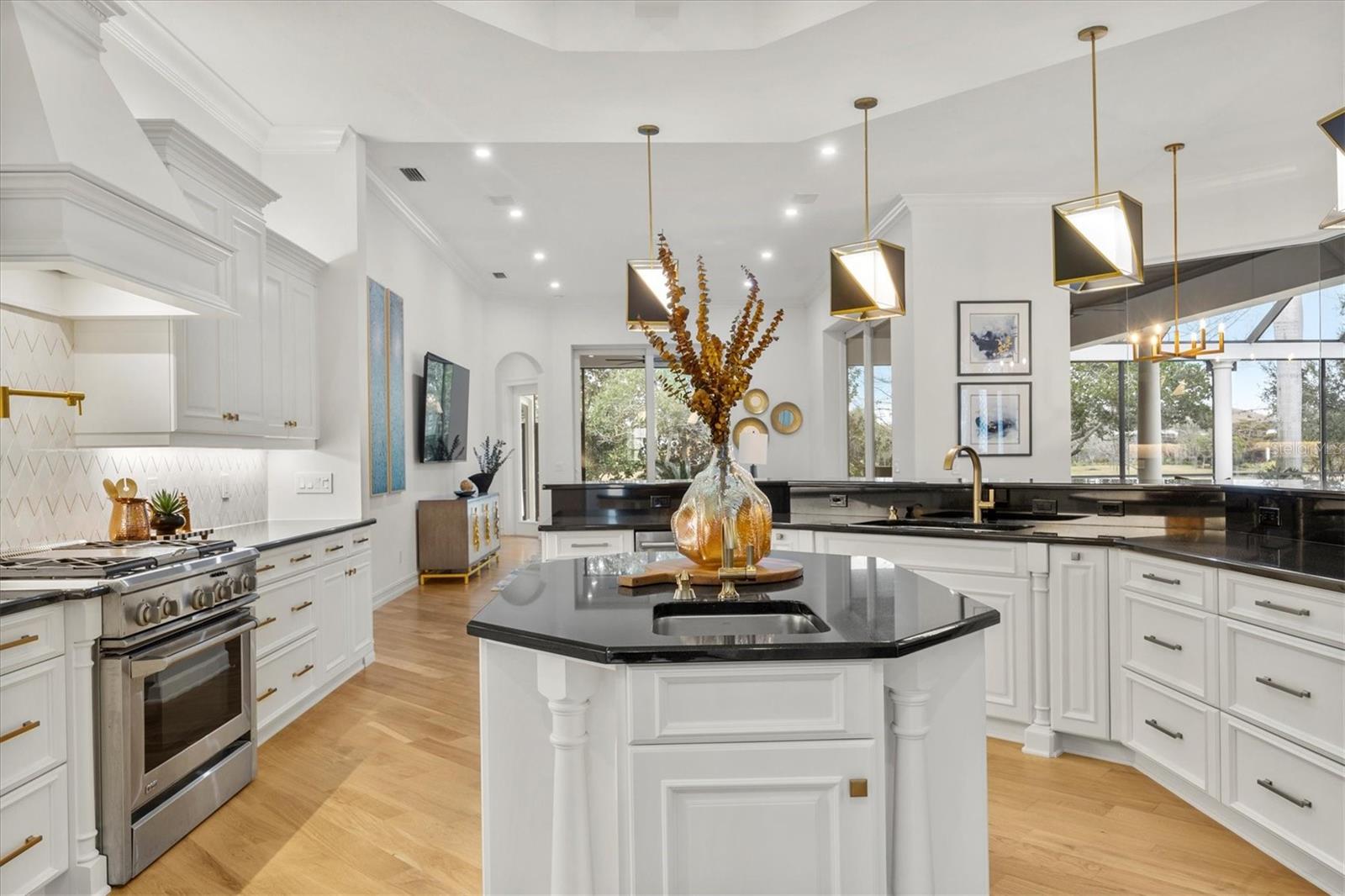 A4682109 Property Photo