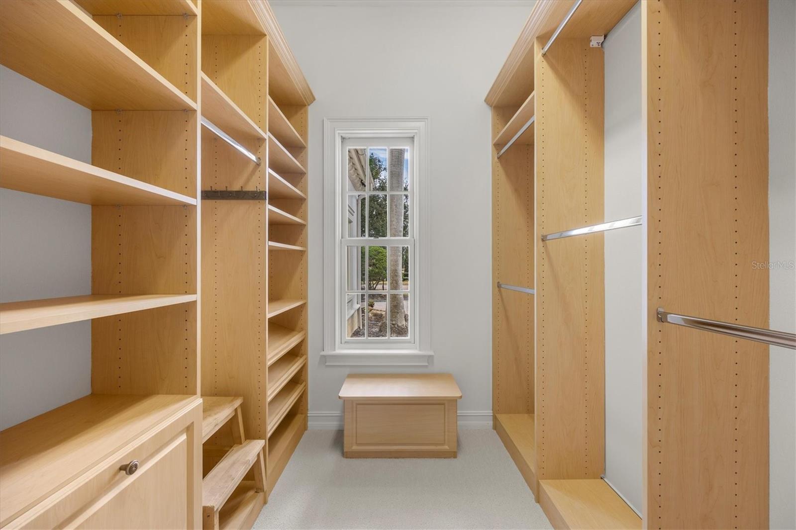 A4682109 Property Photo