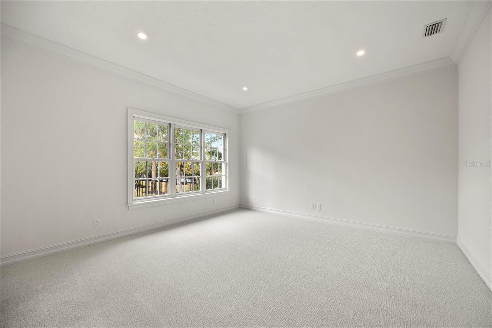 A4682109 Property Photo