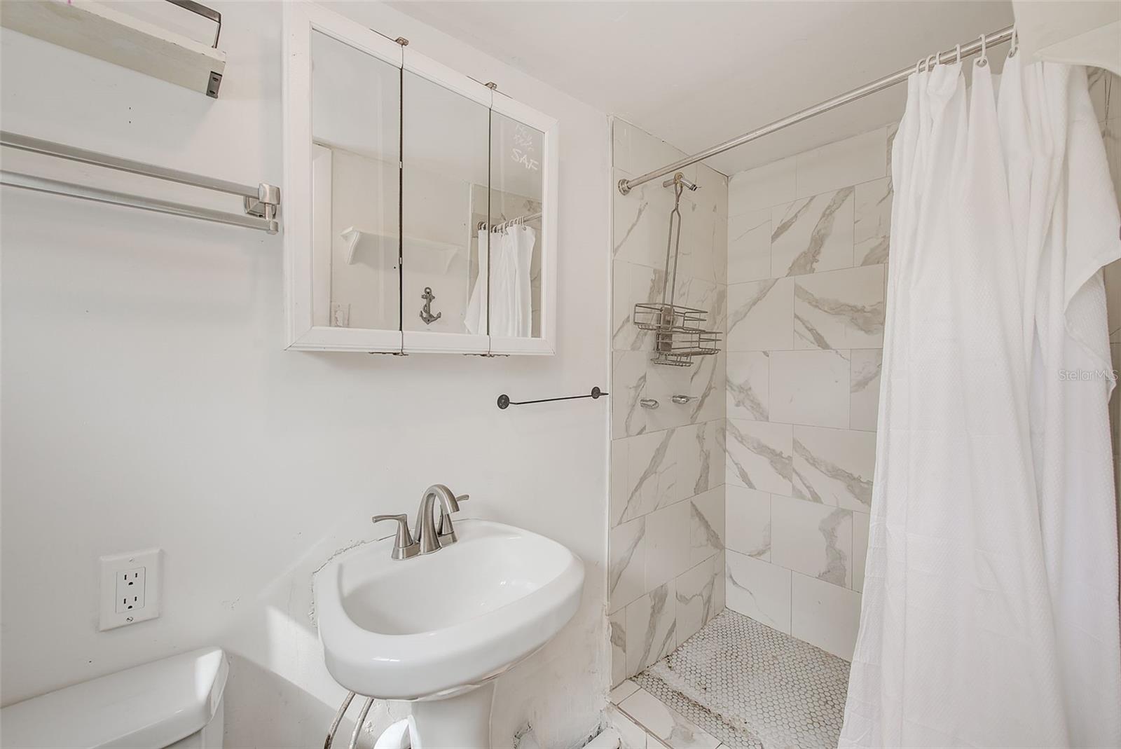 3946 OMEGA CIR, SARASOTA, FL, 34235