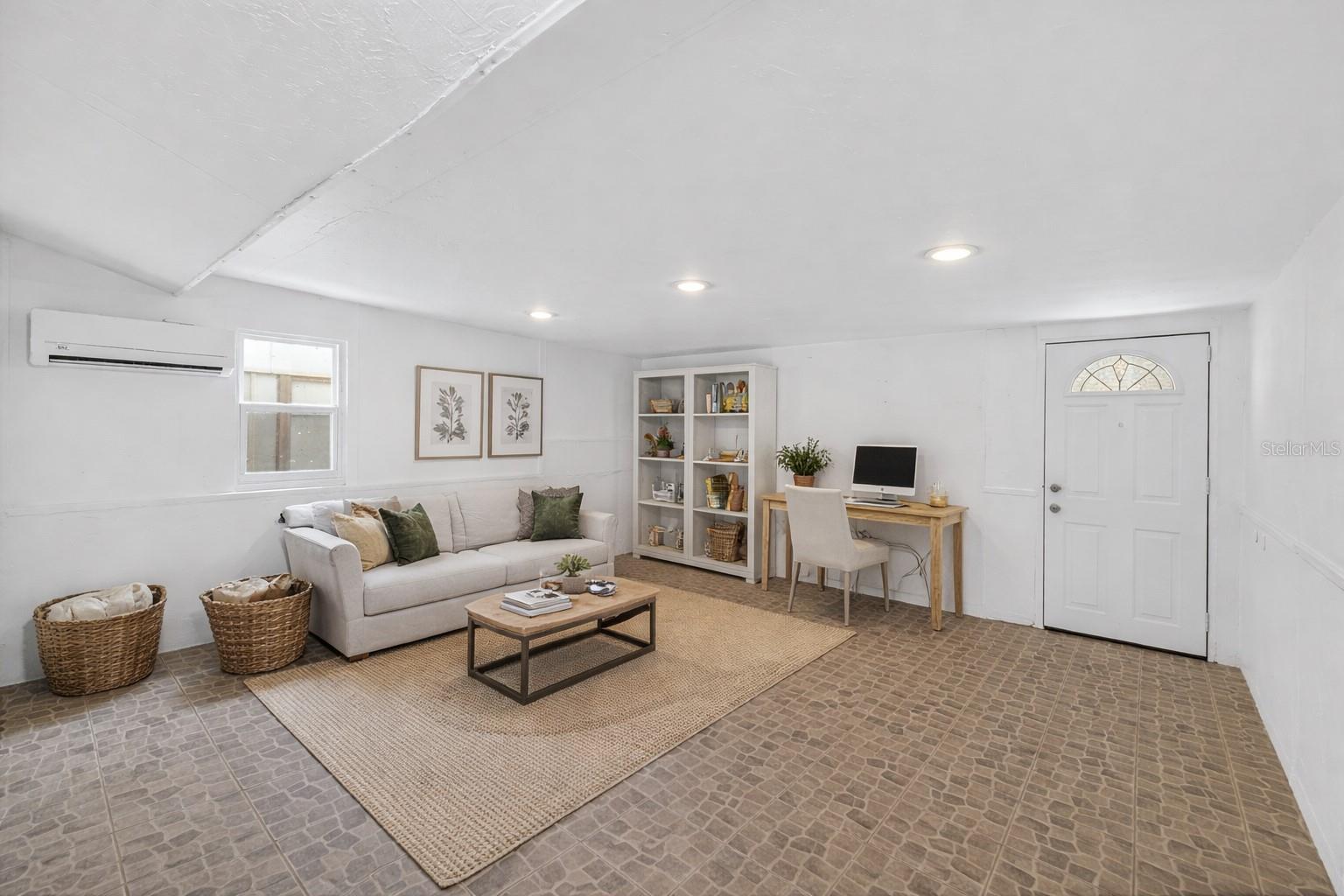 3946 OMEGA CIR, SARASOTA, FL, 34235