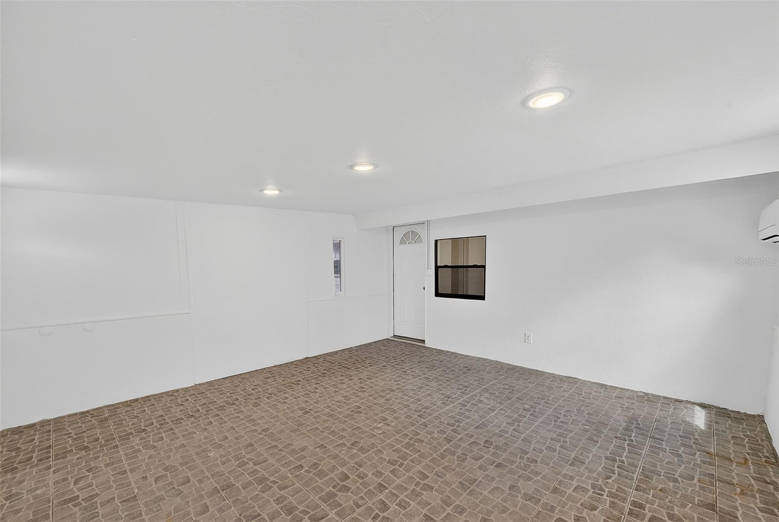 3946 OMEGA CIR, SARASOTA, FL, 34235