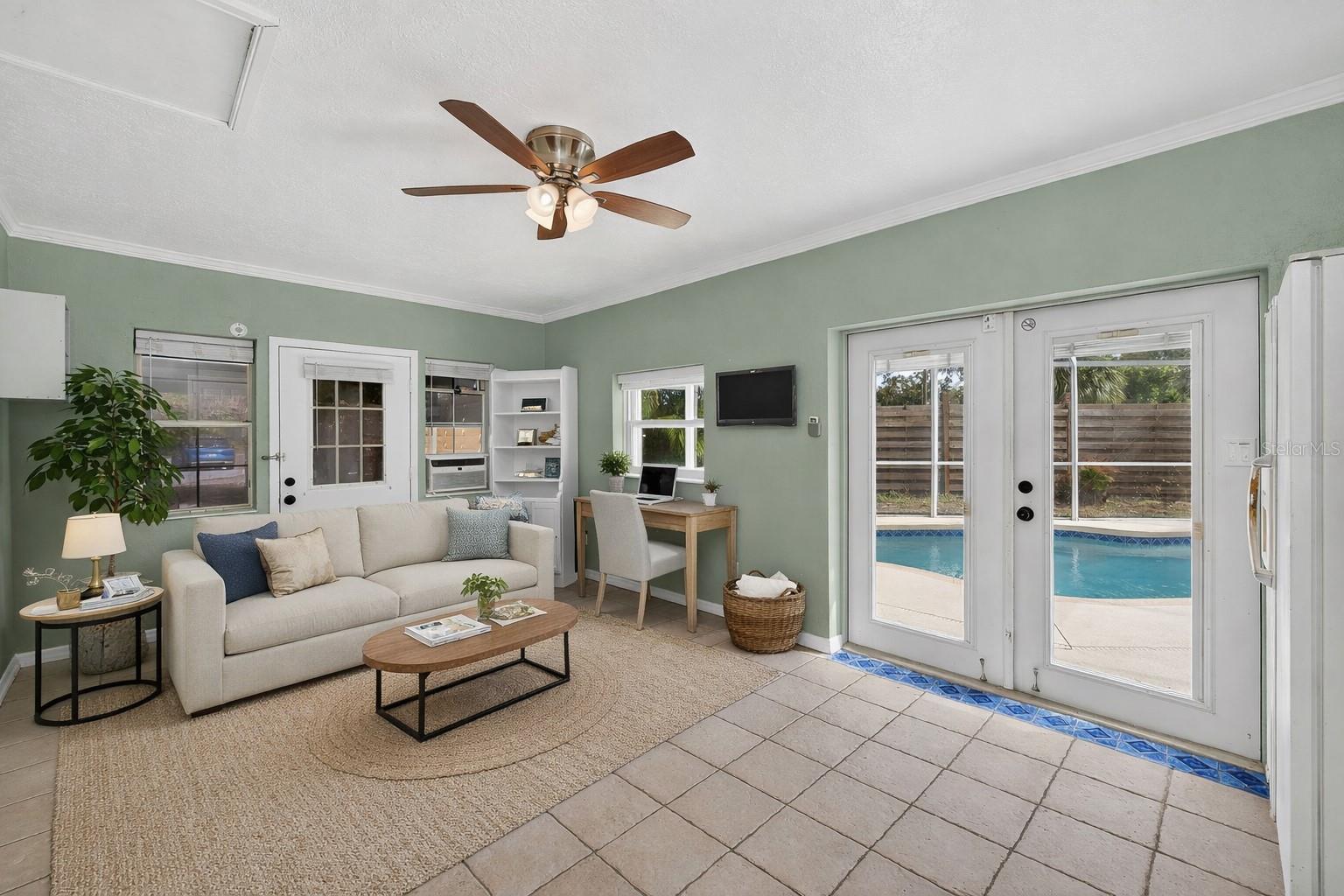 3946 OMEGA CIR, SARASOTA, FL, 34235